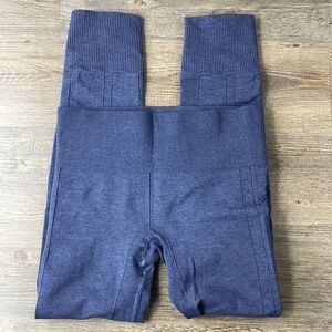 Lululemon athletica Women’s Blue Q5 Compression Crop Legging, size 4